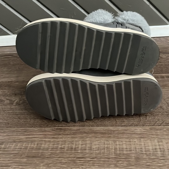 Kookaburra Boots by UGG - Picture 2 of 6